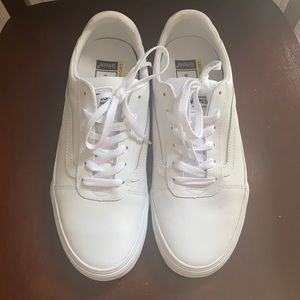 Vans low top sneaker